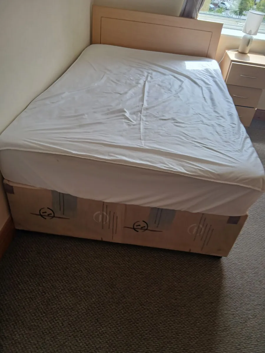 Furniture and appliances - Image 2