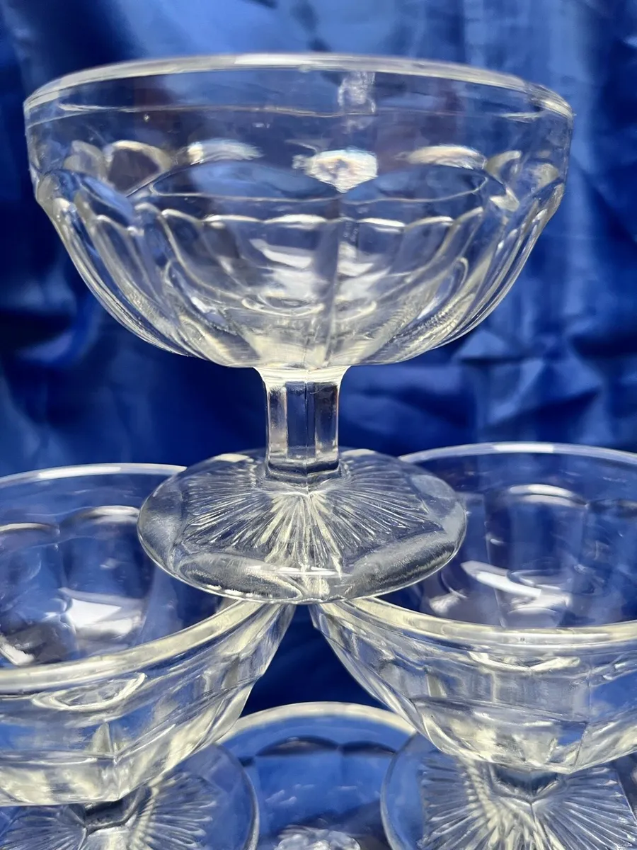 Glass dessert bowls - Image 2