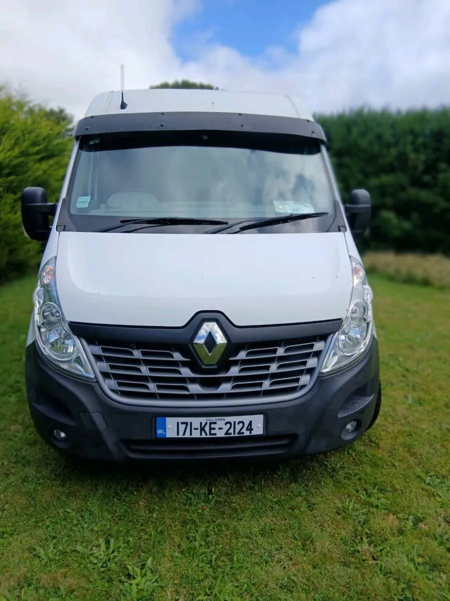 Van - Image 1