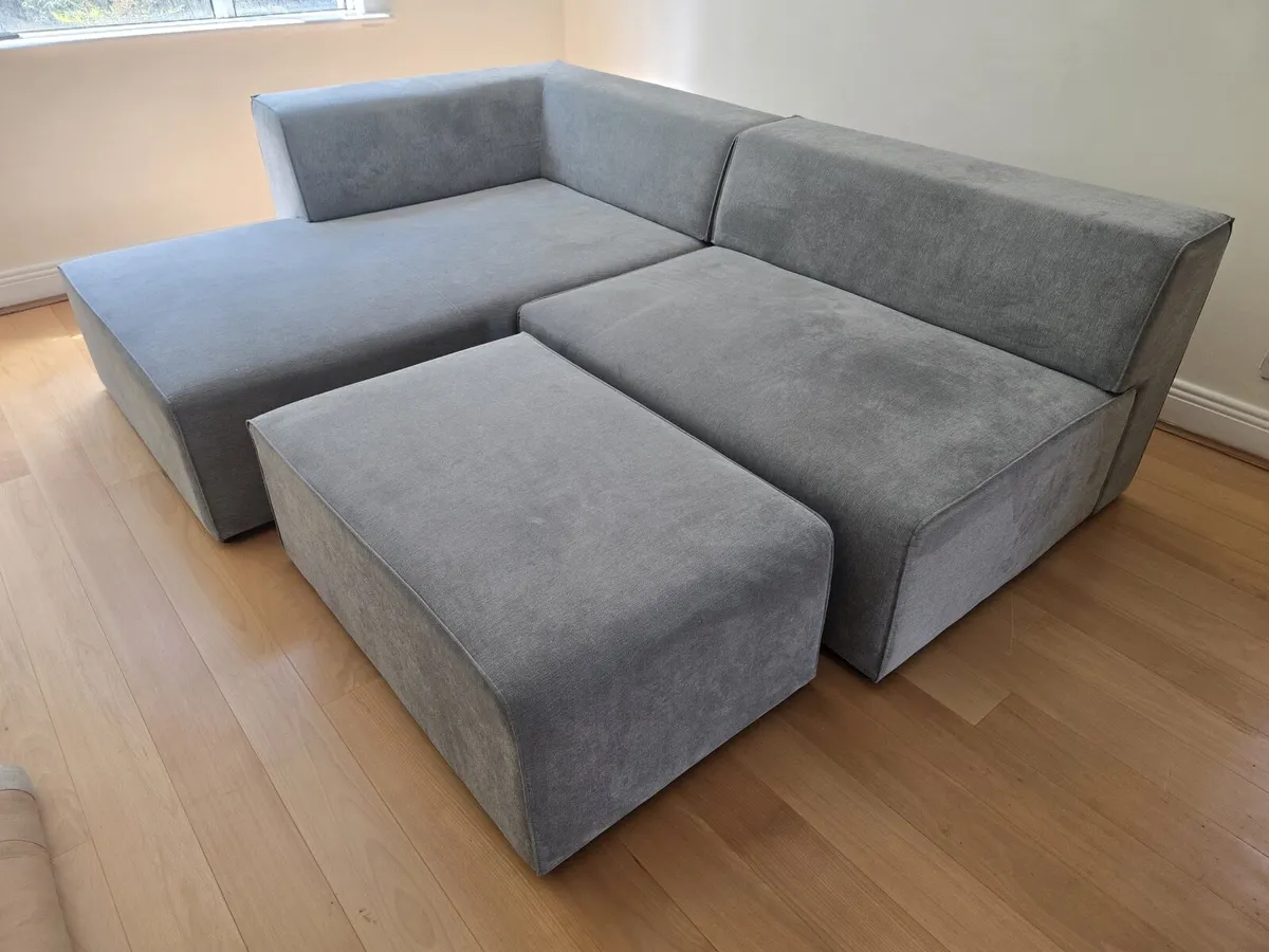 Large L Shaped Corner Sofa / Couch with Footstool - Image 3