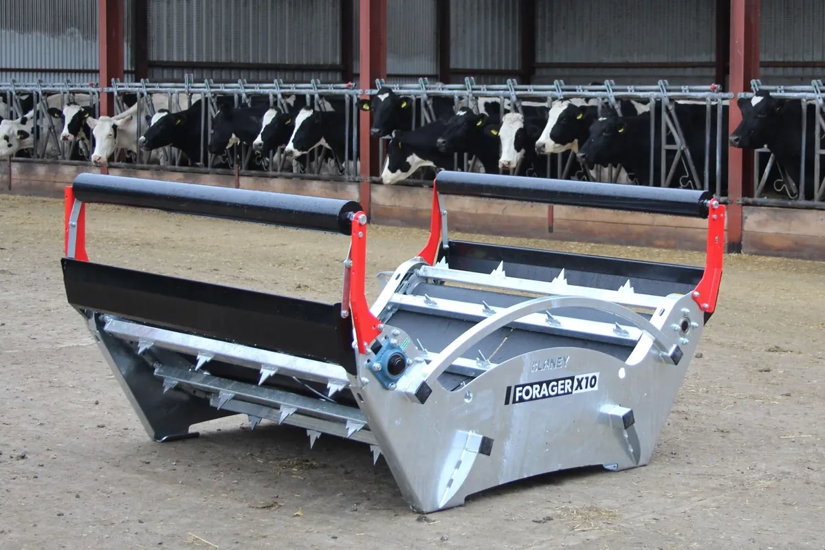 Bale Unroller Bale feeder - Image 1