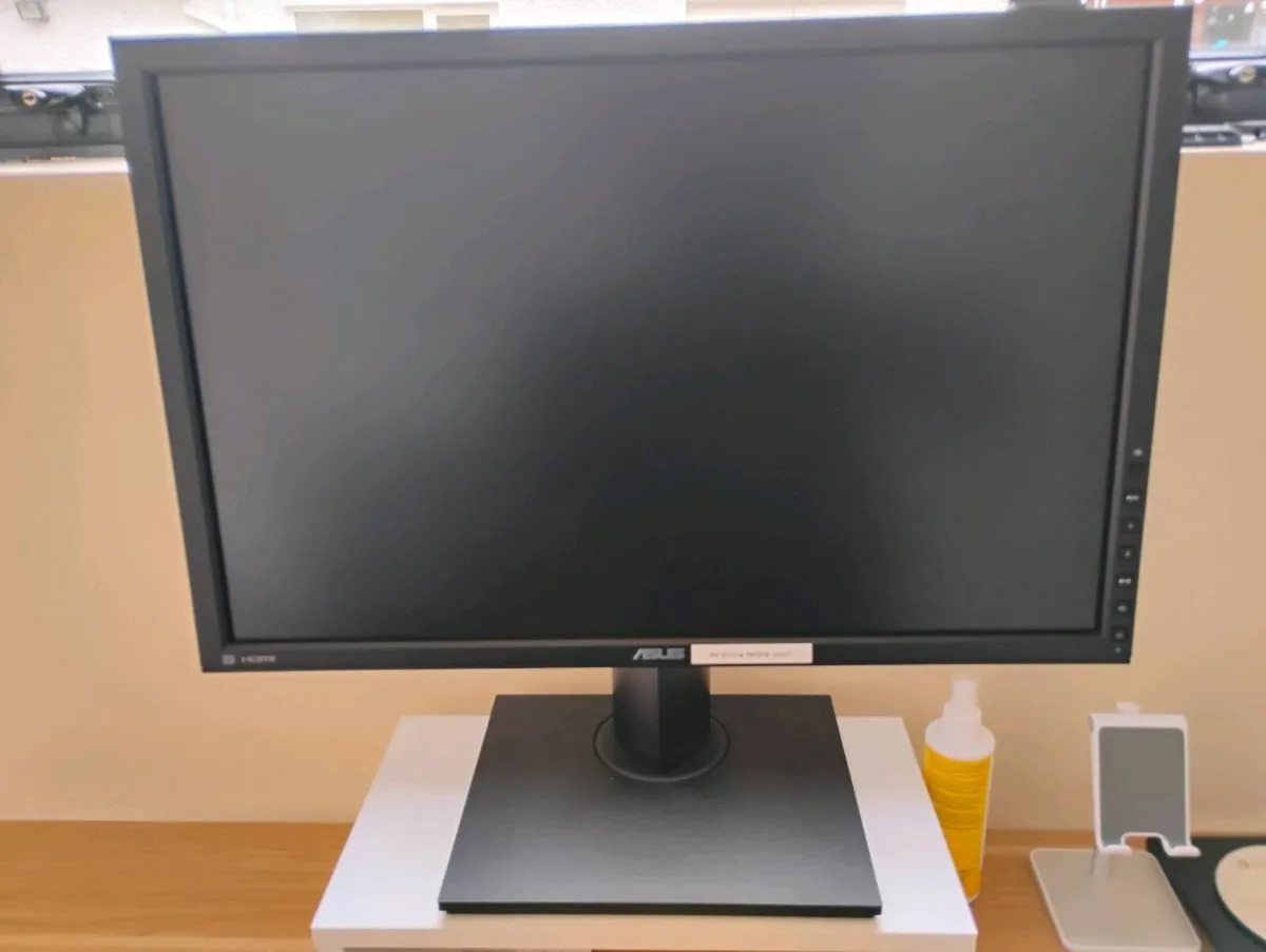 24 inch Asus monitor - Image 1
