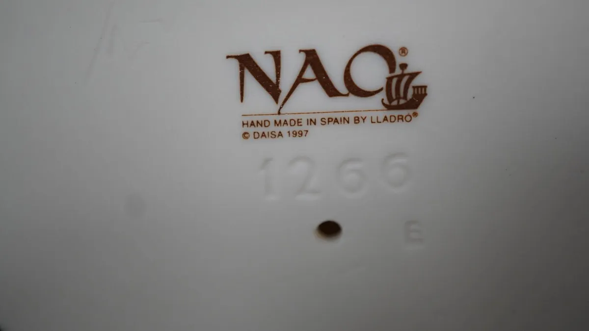 Nao Figurine - Image 4