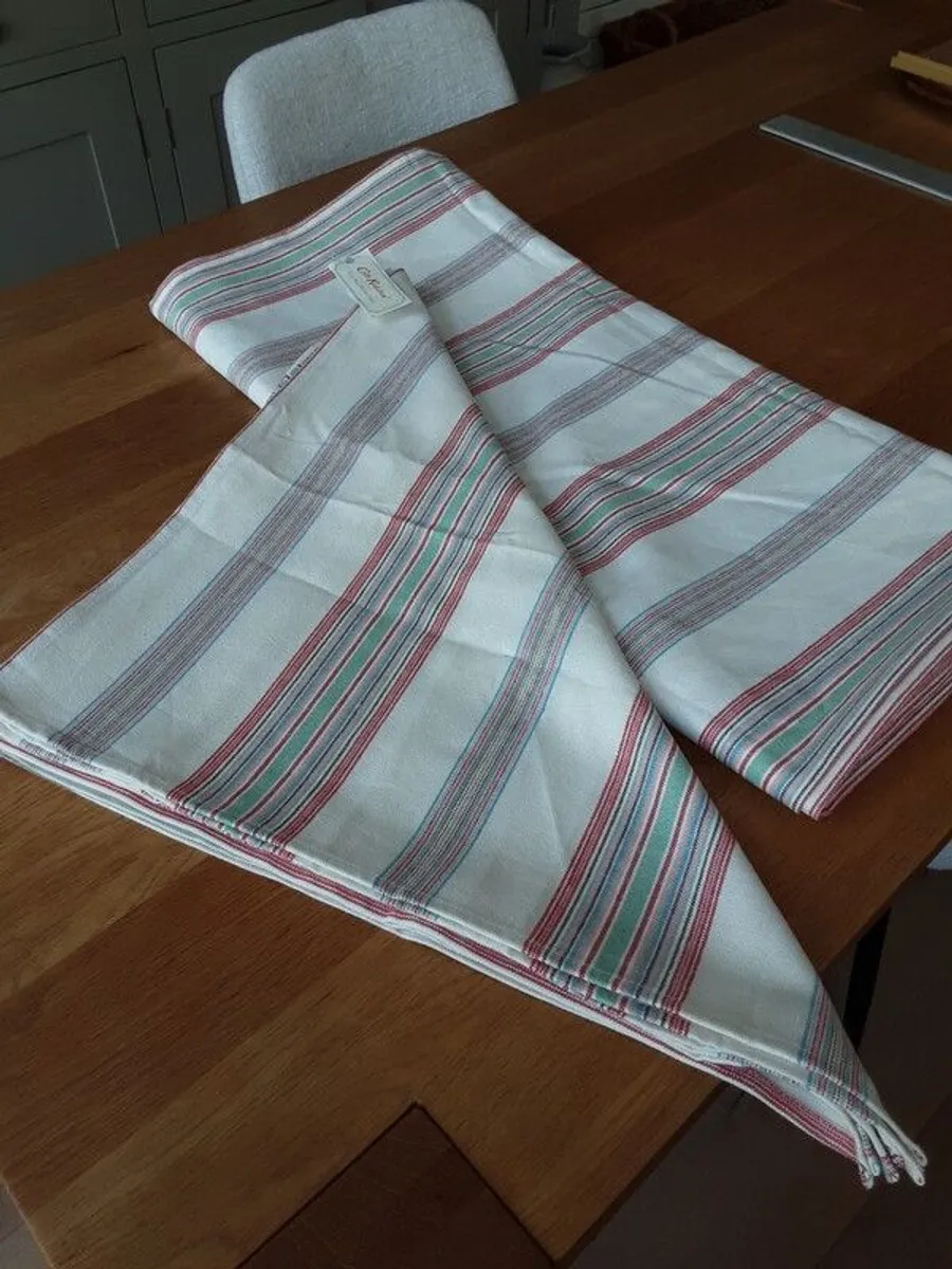 table cloth - Image 1