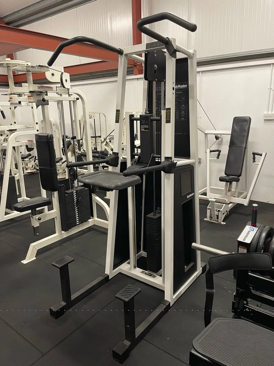 Stairmaster Assisted Dip & Pull Up Machine - Image 1