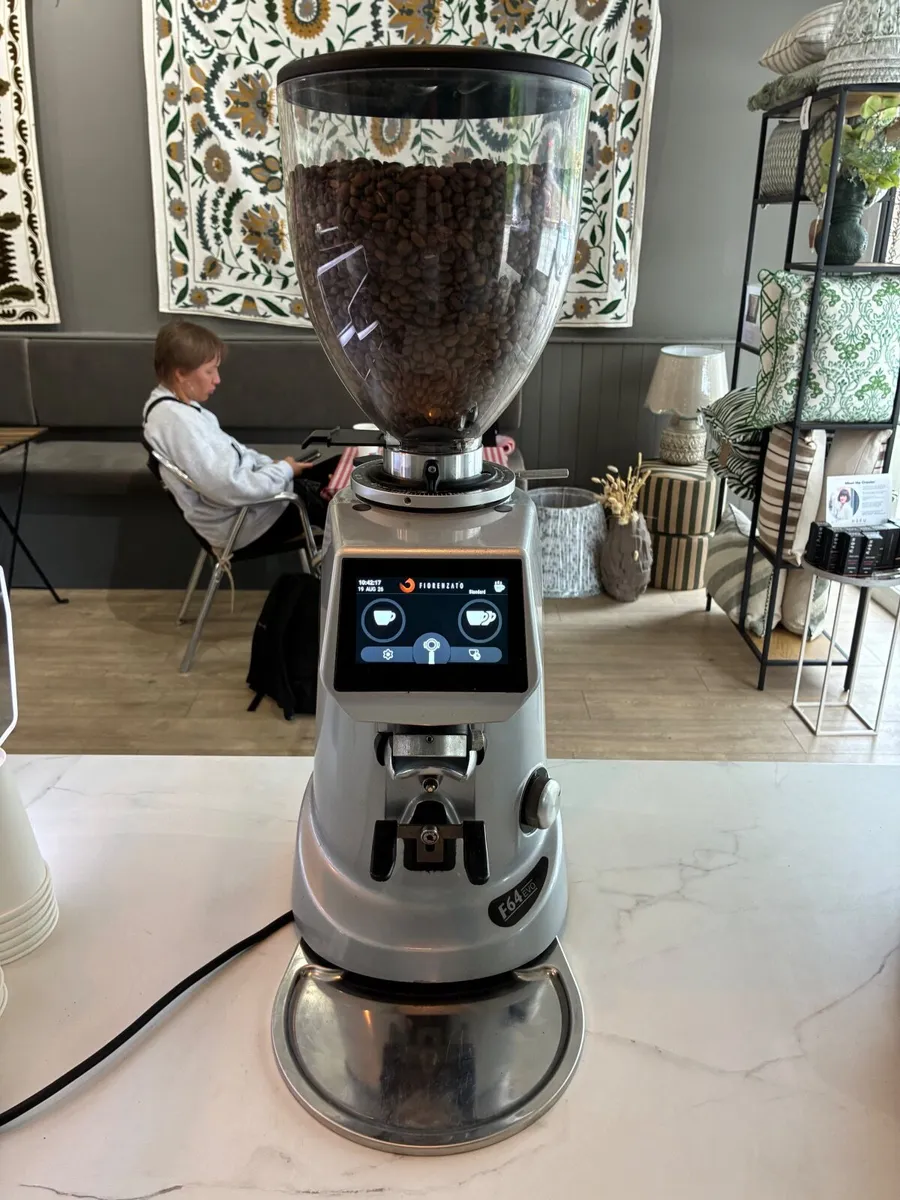 Coffee shop equipment - Image 1