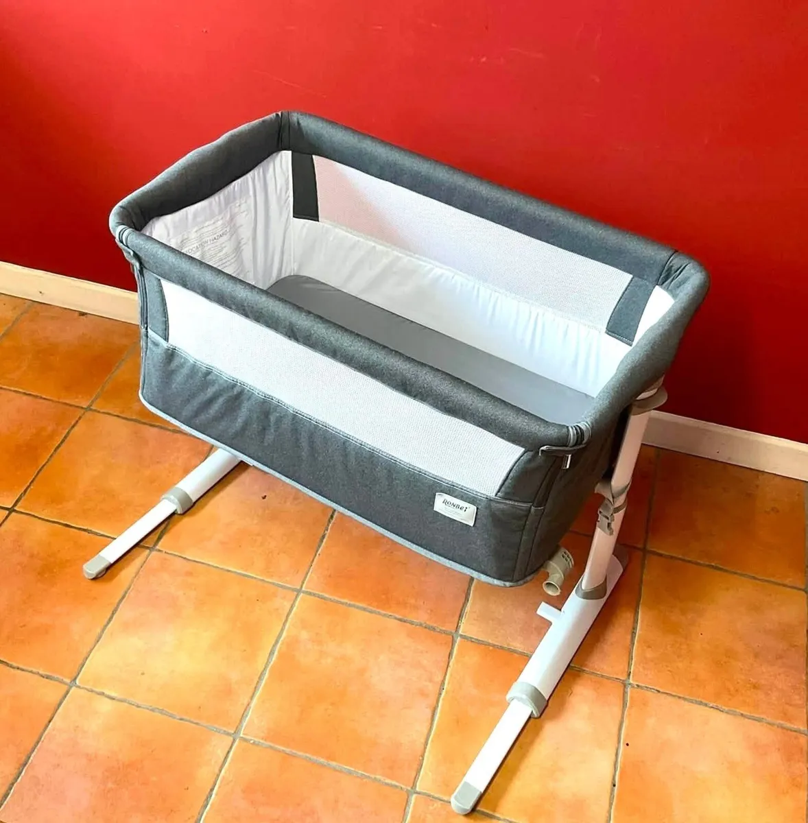 Ronbei Next To Me Crib – Excellent Condition - Image 3
