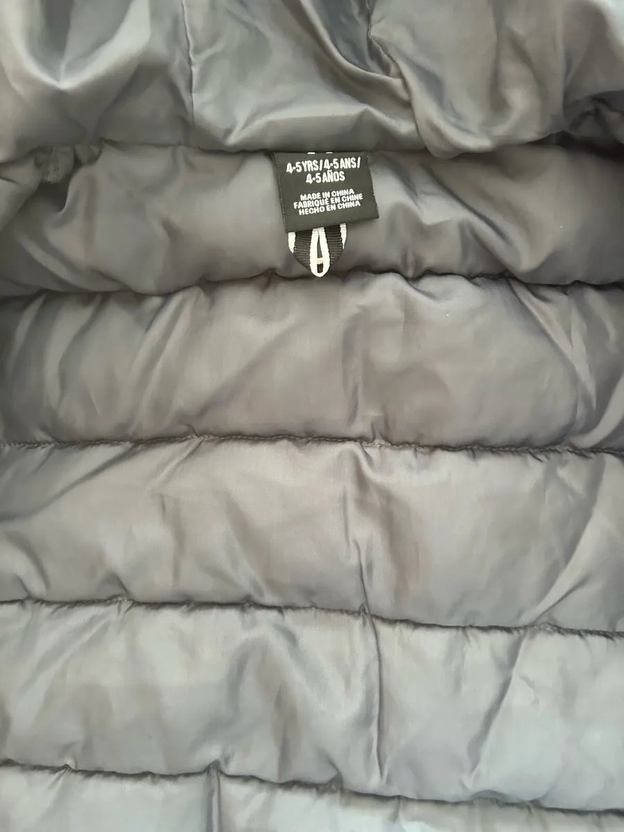 Boys jacket 4-5 under armour - Image 1