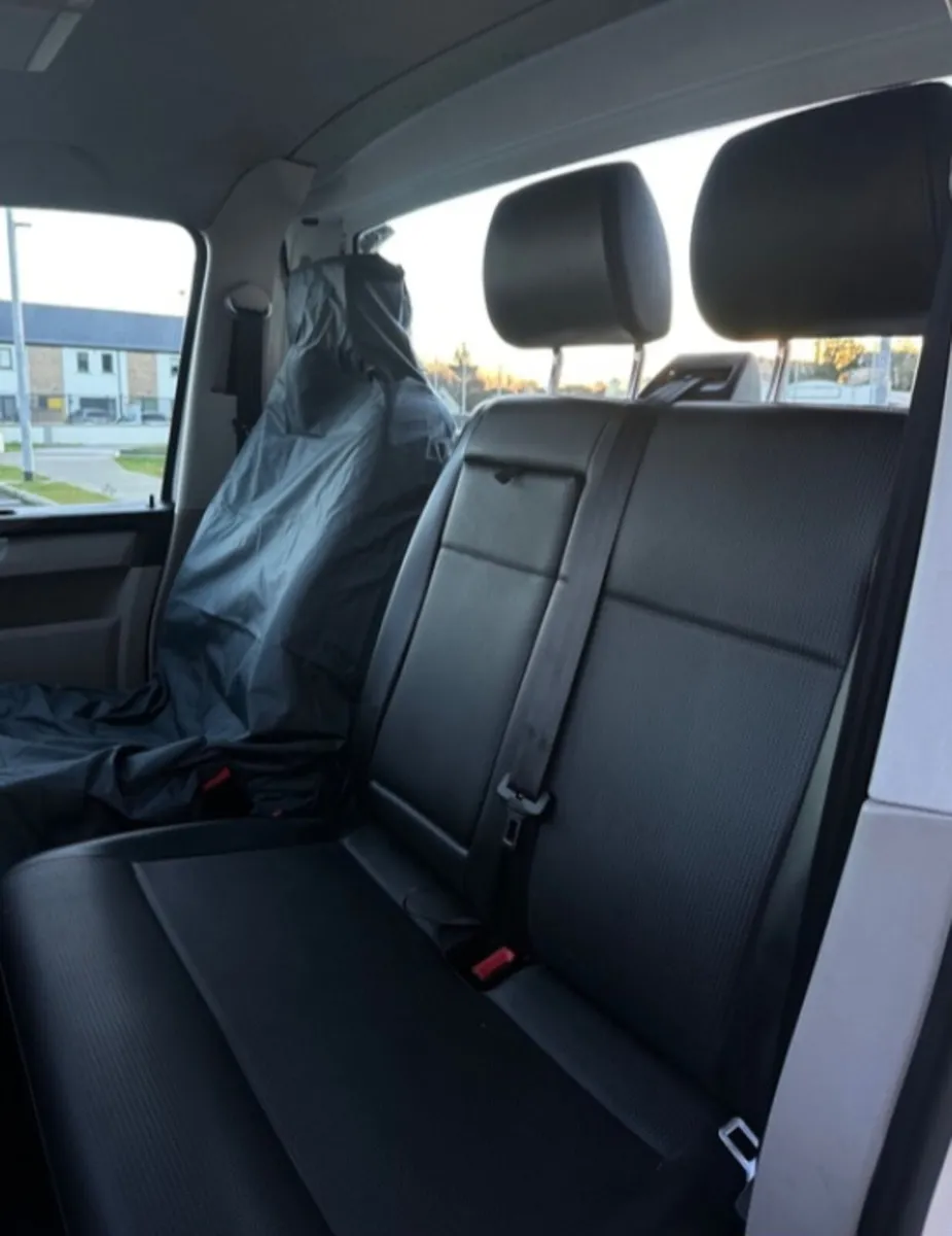 Volkswagen Transporter 2019 - Image 3