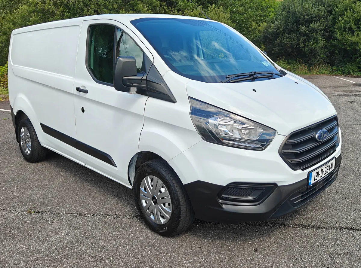 191 Ford Transit Custom - Image 2