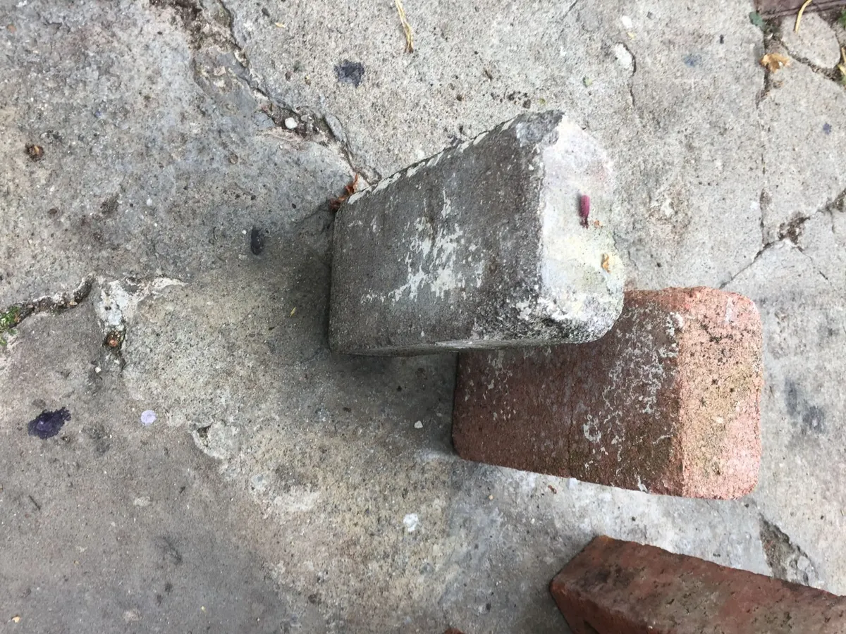 bricks - Image 2