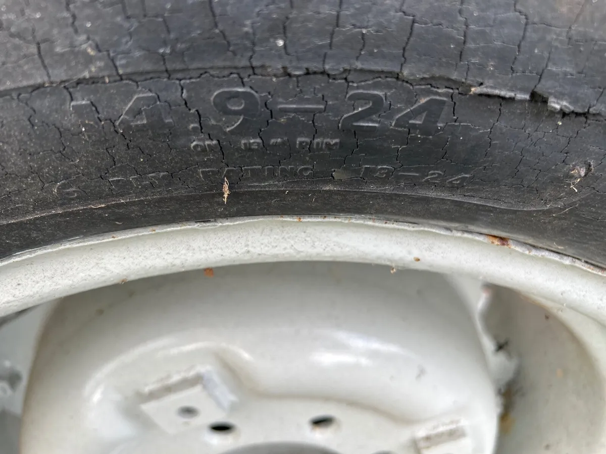 Vintage Wheels turf tyres - Image 3