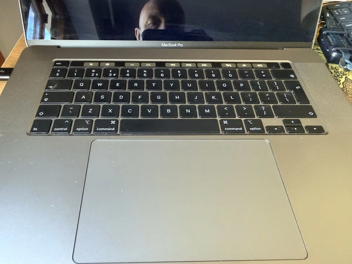 Immaculate Apple MacBook Pro 16" (i7, 32GB RAM) - Image 1