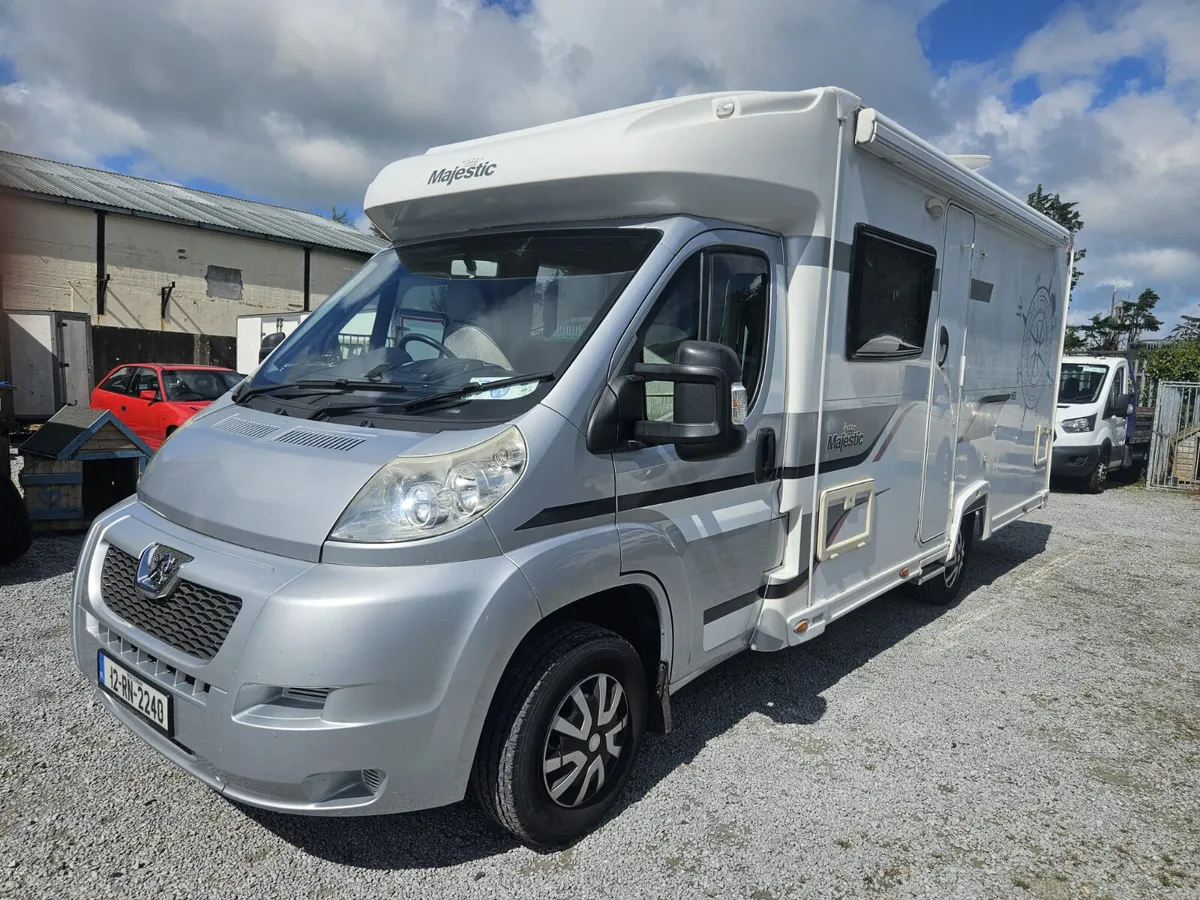 2012 Peugeot Majestic 4/5 berth - Image 1