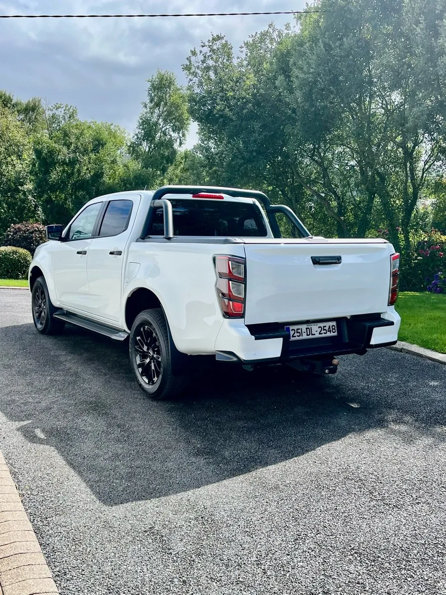 2025 Isuzu Dmax DL40 - Image 3