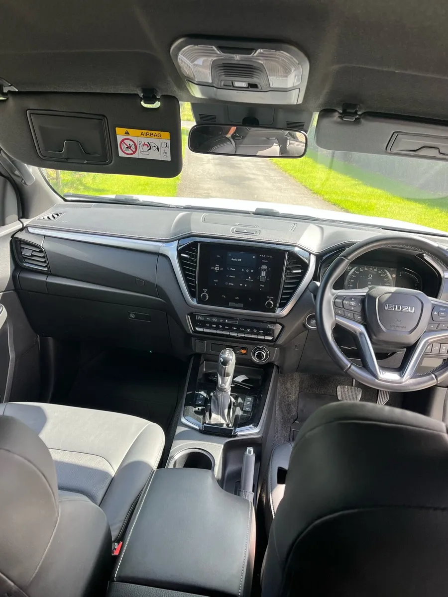 2025 Isuzu Dmax DL40 - Image 4