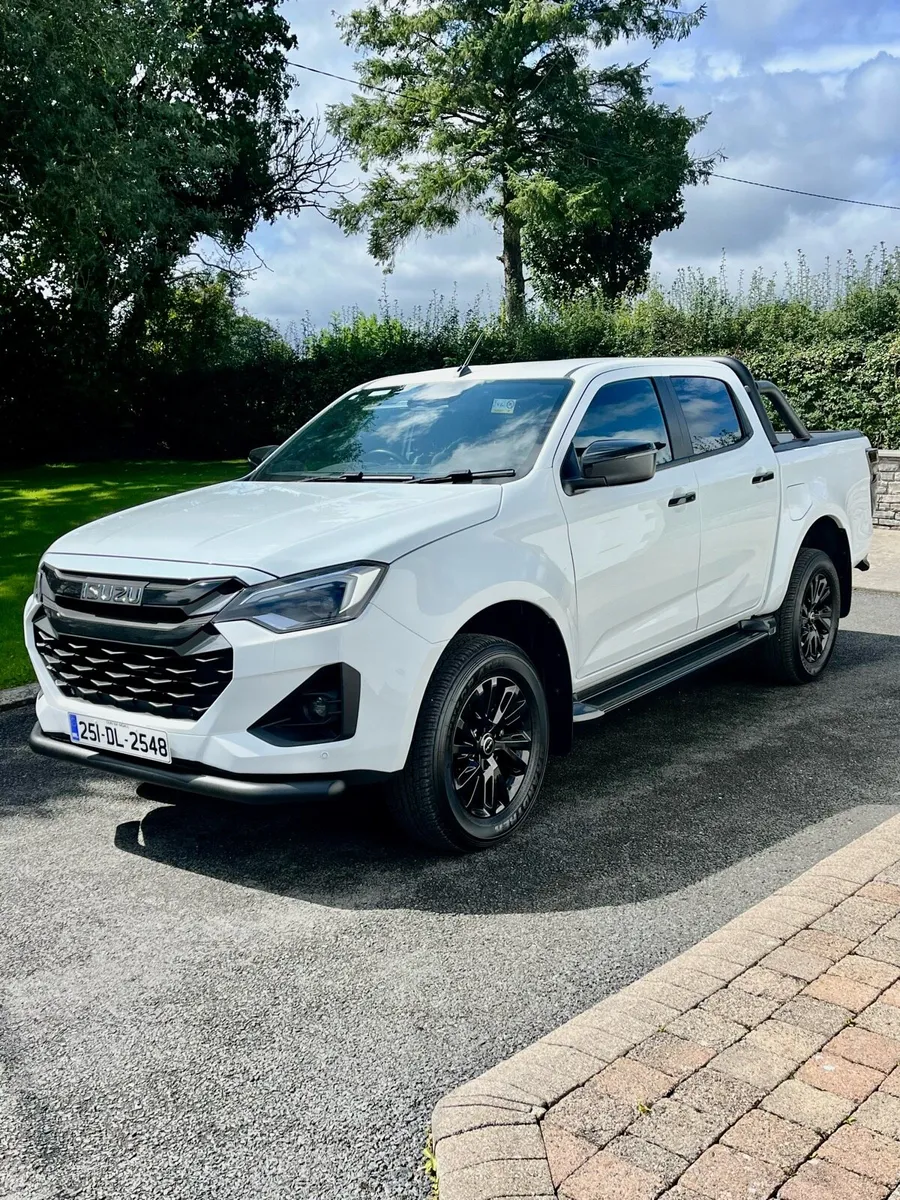 2025 Isuzu Dmax DL40 - Image 1