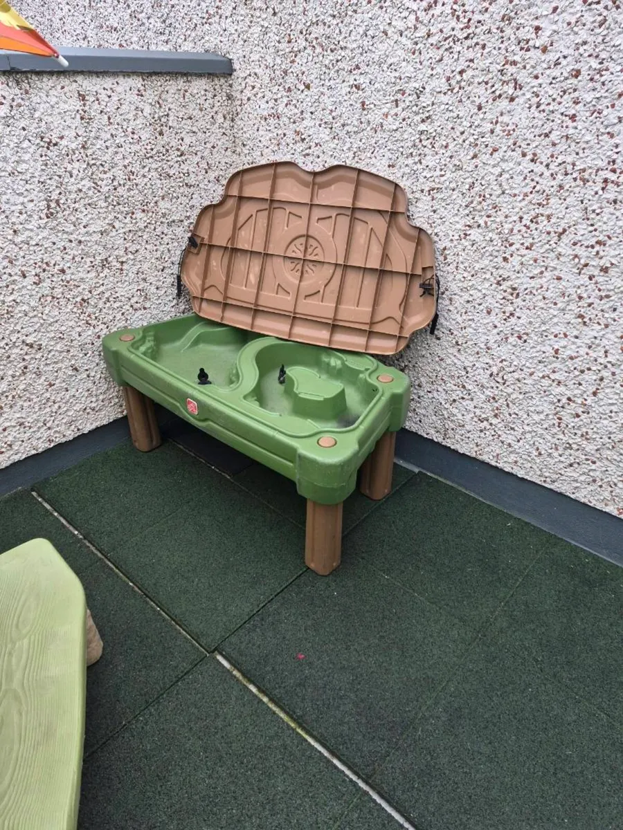 Kiddies furniture - Image 4