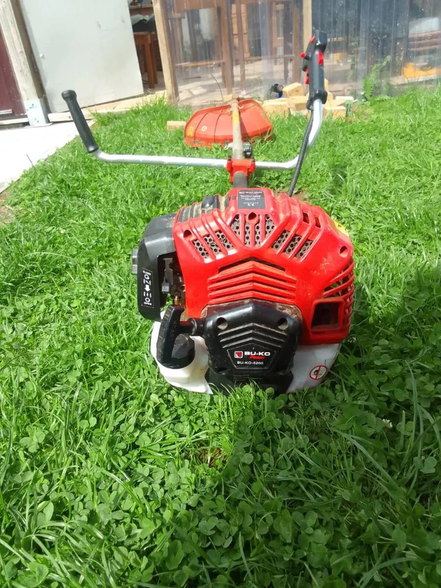 Strimmers, Saw and screw gun - Image 2