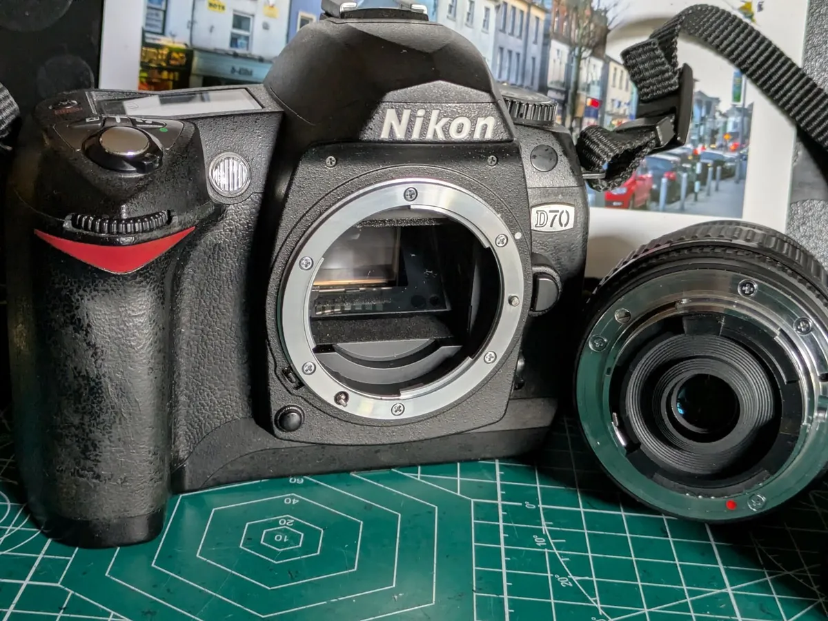 Nikon D70 CCD🌈sensor DSLR+sigma zoom lens - Image 2