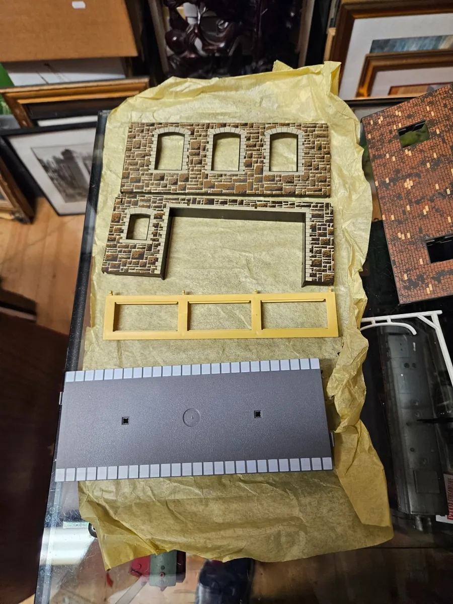 Hornby OO Gauge Goods Shed - Image 3