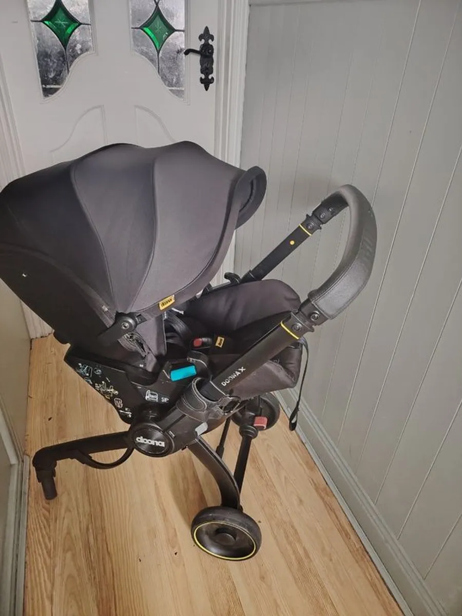 Doona x buggy with rain cover - Image 2