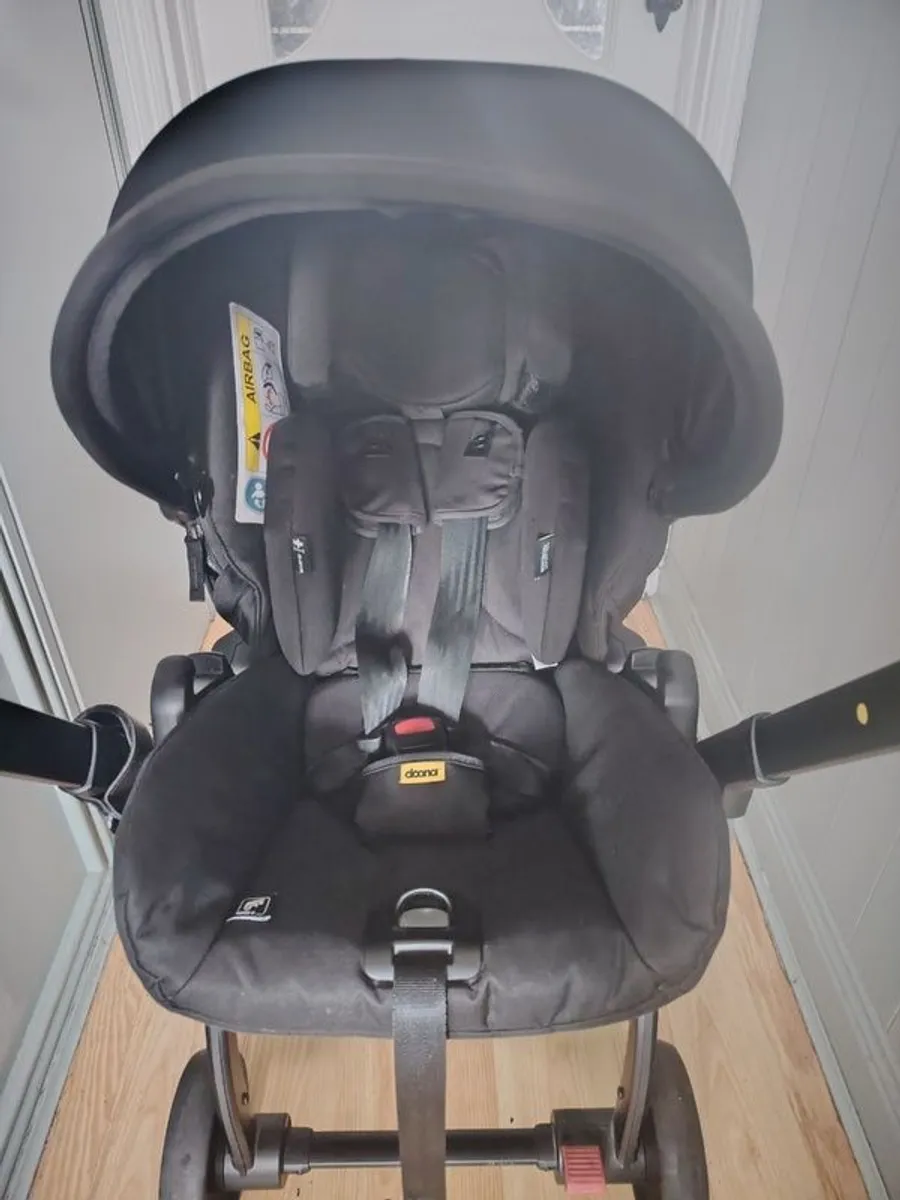 Doona x buggy with rain cover - Image 4