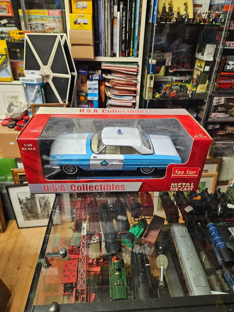 Corgi Sunstar Ford Galaxie Police Car 1.18 - Image 1