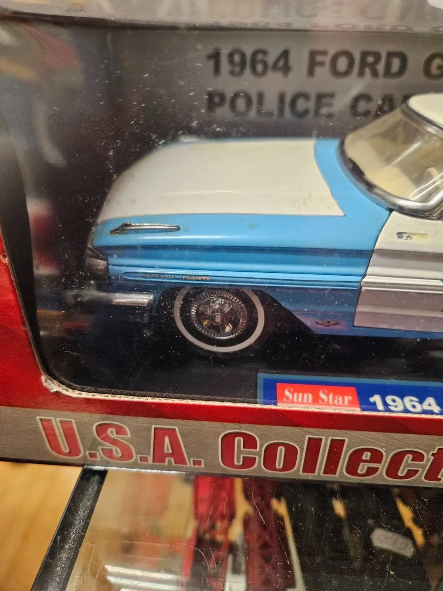 Corgi Sunstar Ford Galaxie Police Car 1.18 - Image 2
