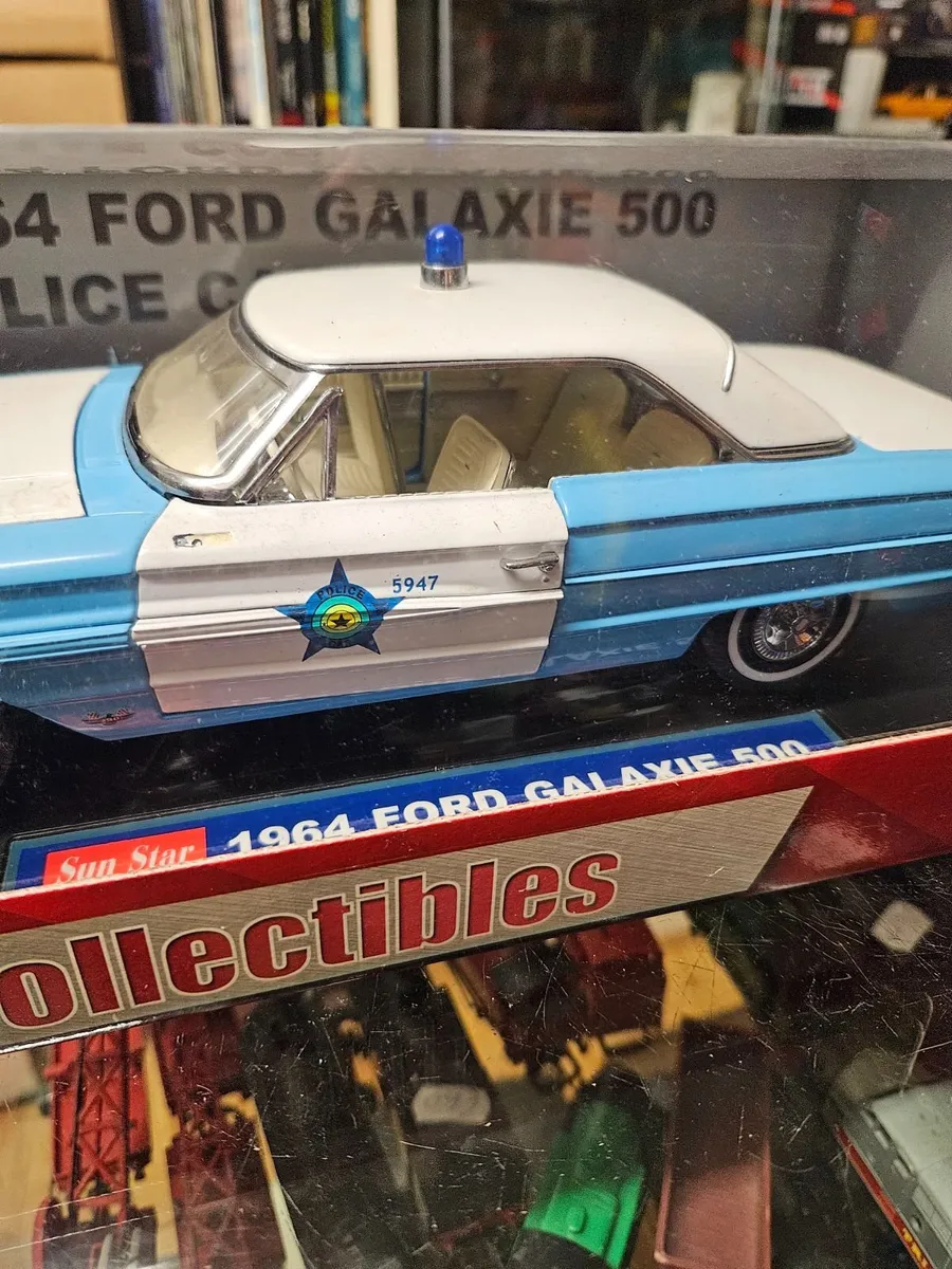 Corgi Sunstar Ford Galaxie Police Car 1.18 - Image 4