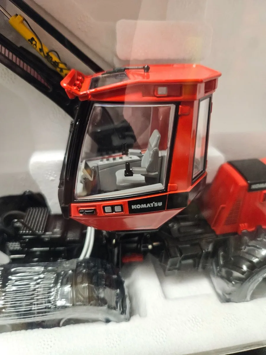 Corgi First Gear Komatsu Forestry Harvester 1.32 - Image 4