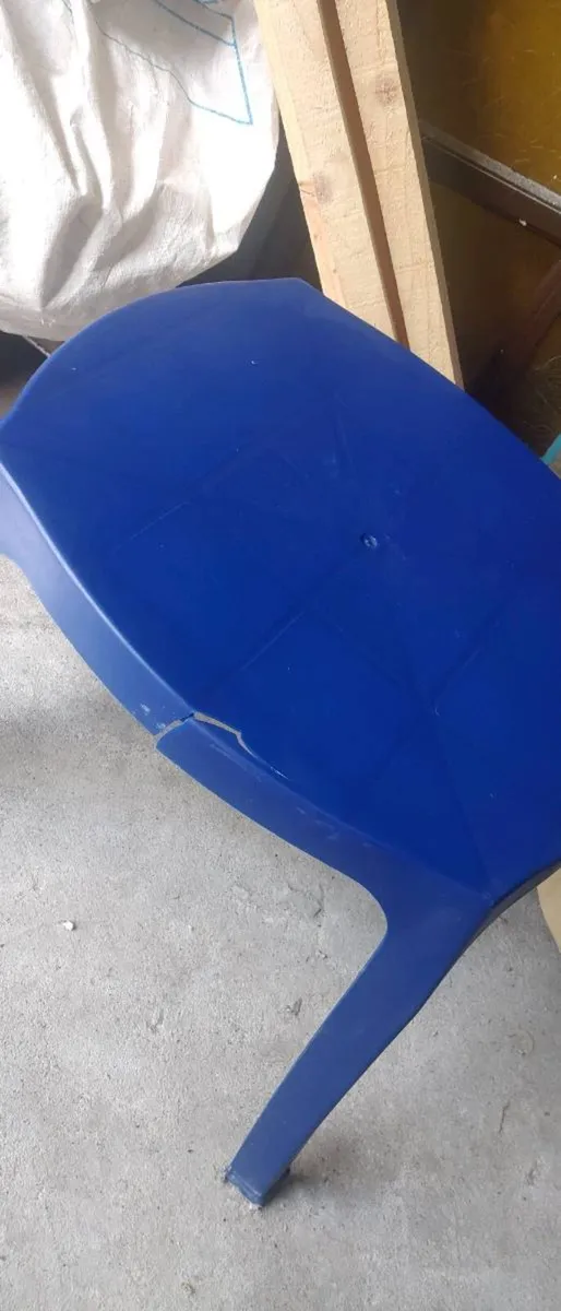 Plastic table - Image 4