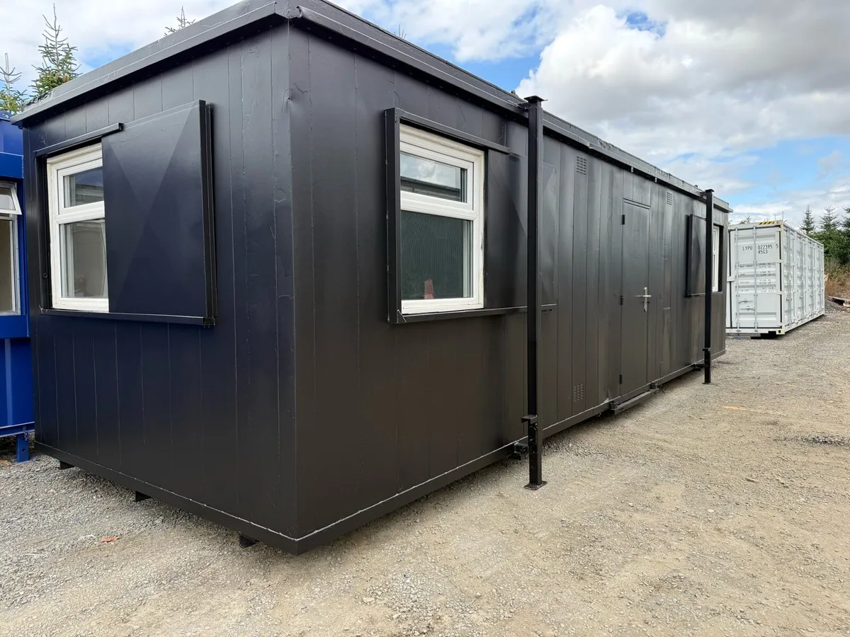 Anti vandal office 32 ft - Image 1