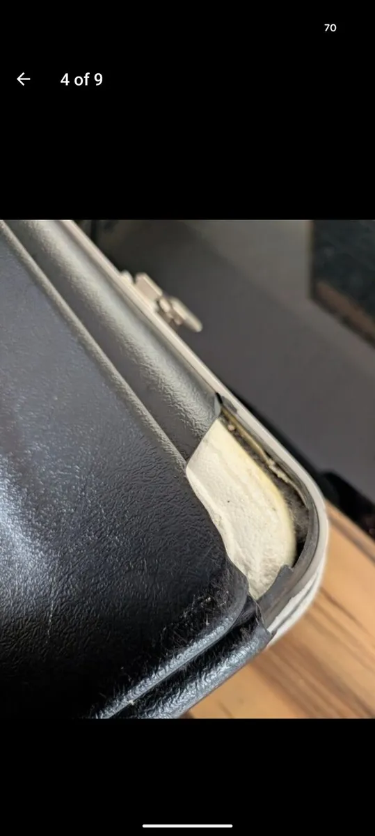 2 guitars for price of 1. First come first served - Image 4