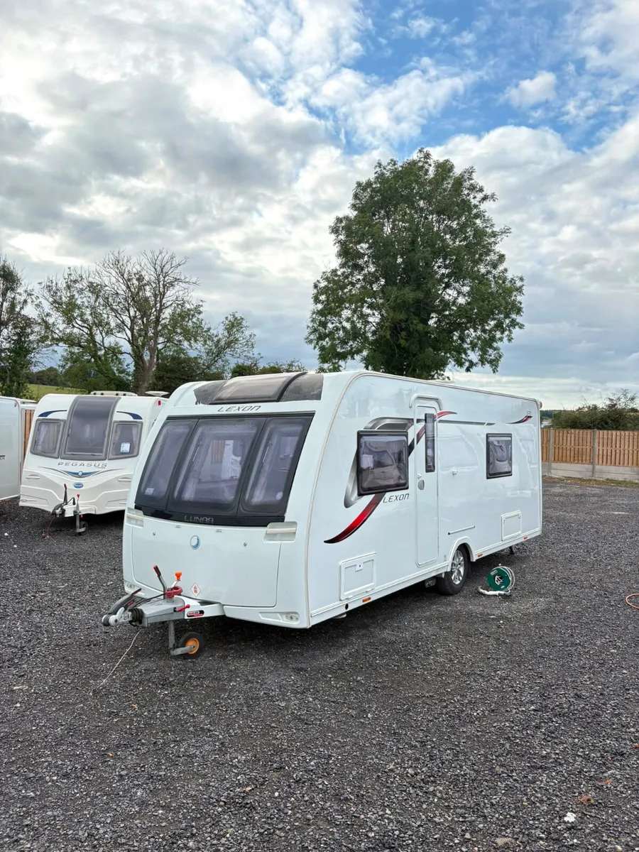 Lunar Lexon 570 4berth caravan - Image 1