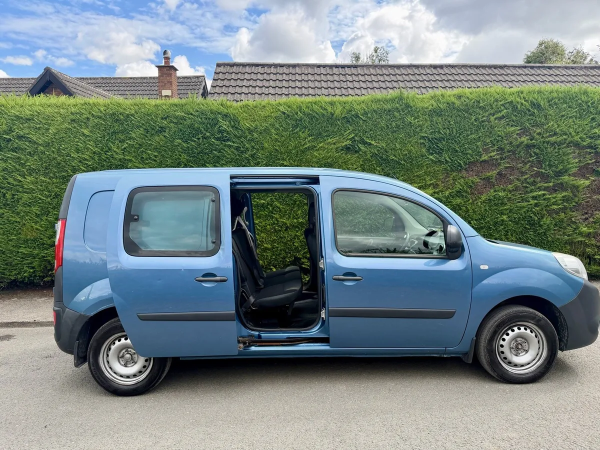 Renault Kangoo Maxi Crew Cab Taxed and tested - Image 2