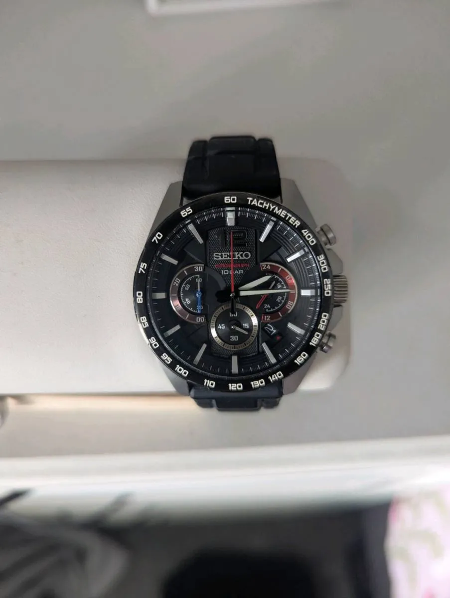 Mens Watch - Image 1