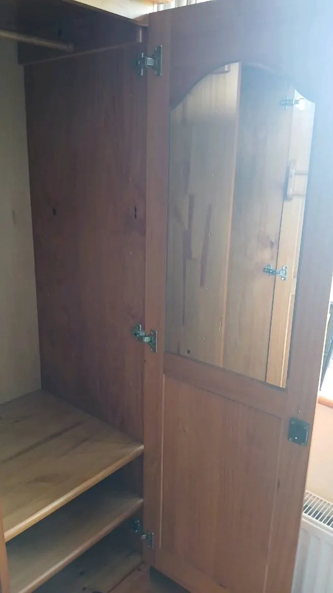 Wardrobe - Image 3