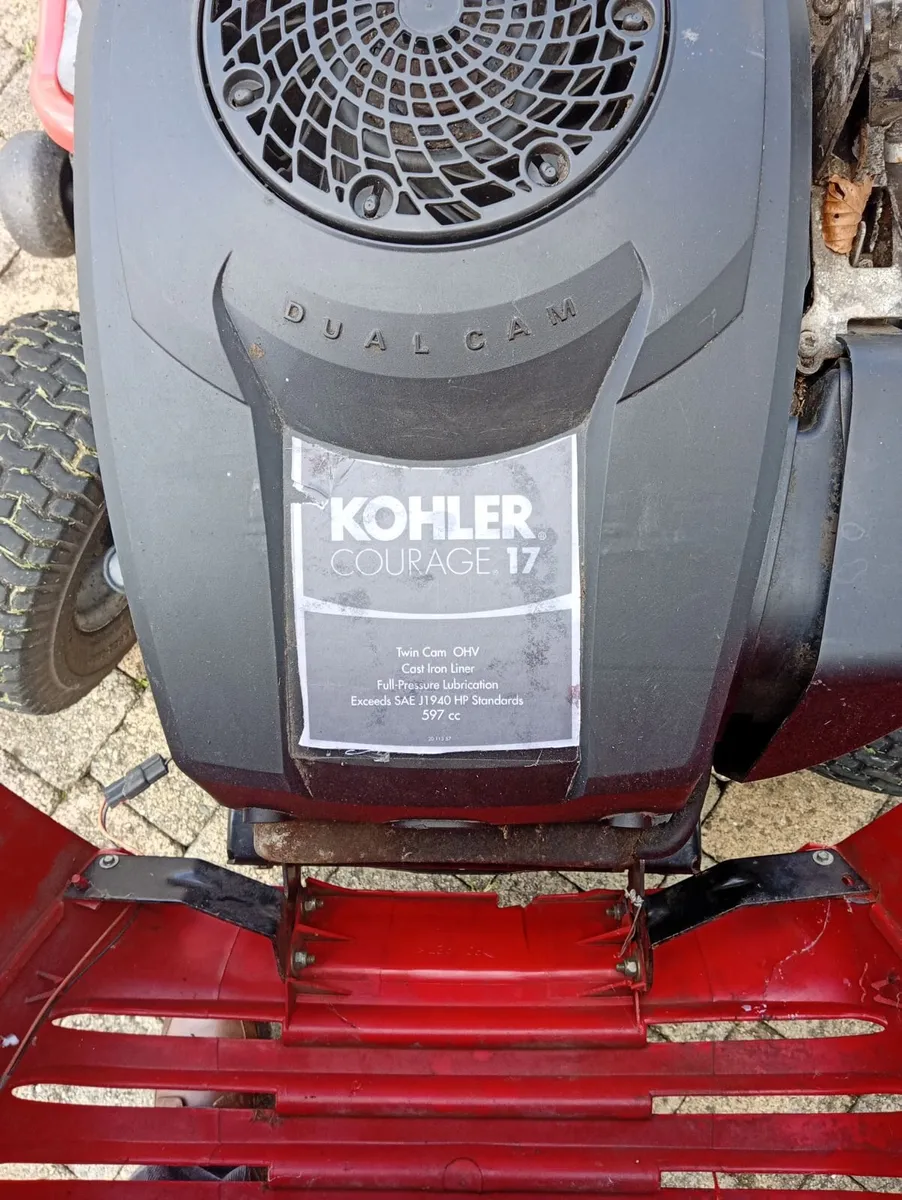 Jonsered ride on lawnmower - Image 2