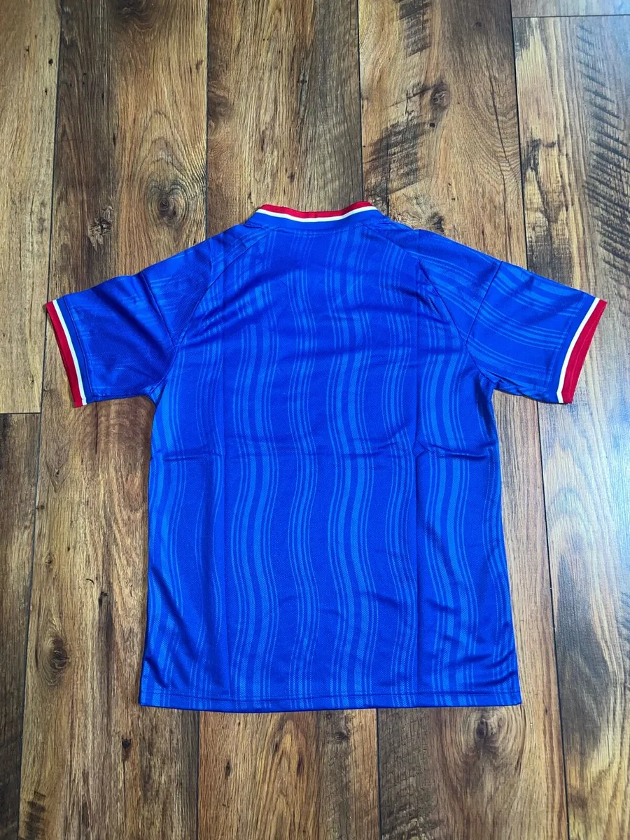 Man United Jersey - Image 4