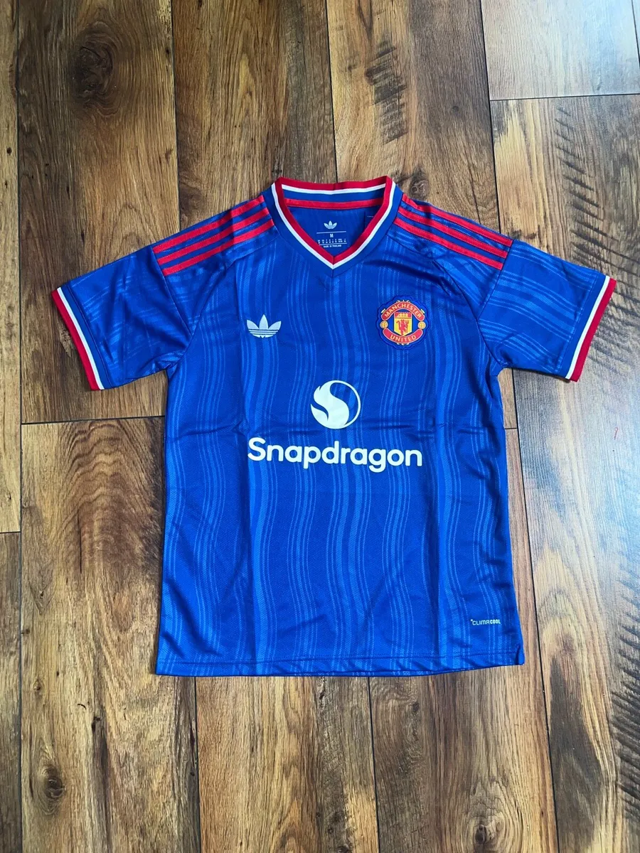 Man United Jersey - Image 1