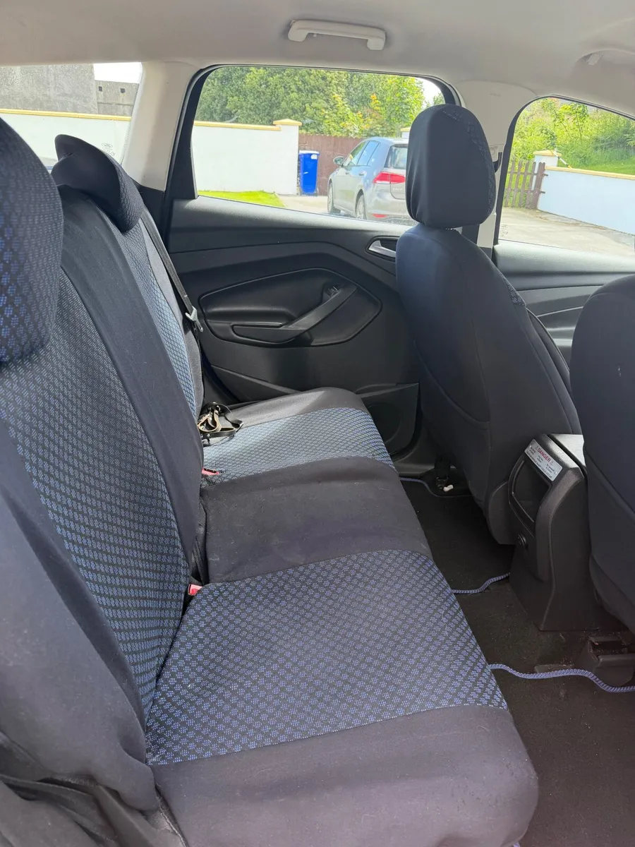 Ford Kuga Zetec 2 wheel drive - Image 3