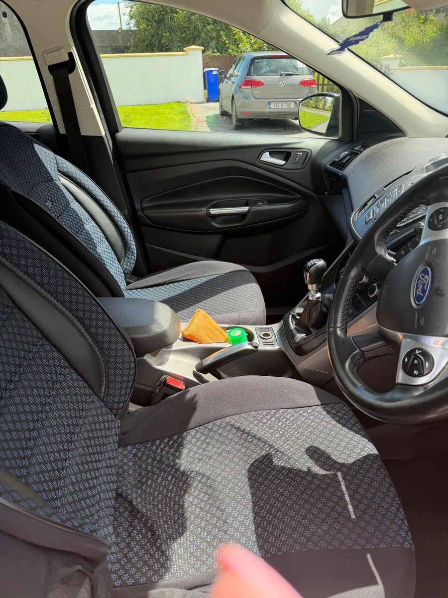 Ford Kuga Zetec 2 wheel drive - Image 4