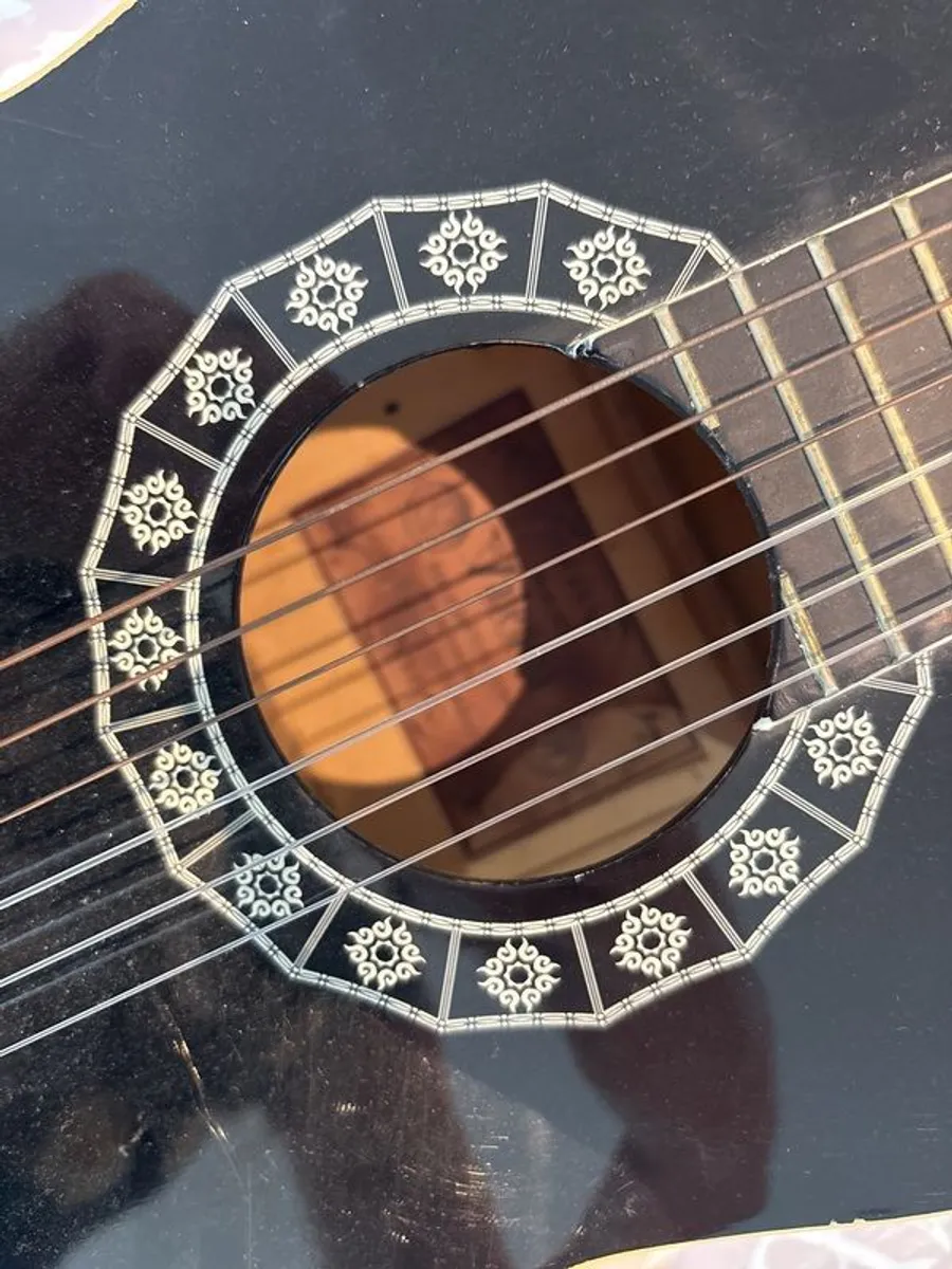 Valencia children's guitar - Image 3