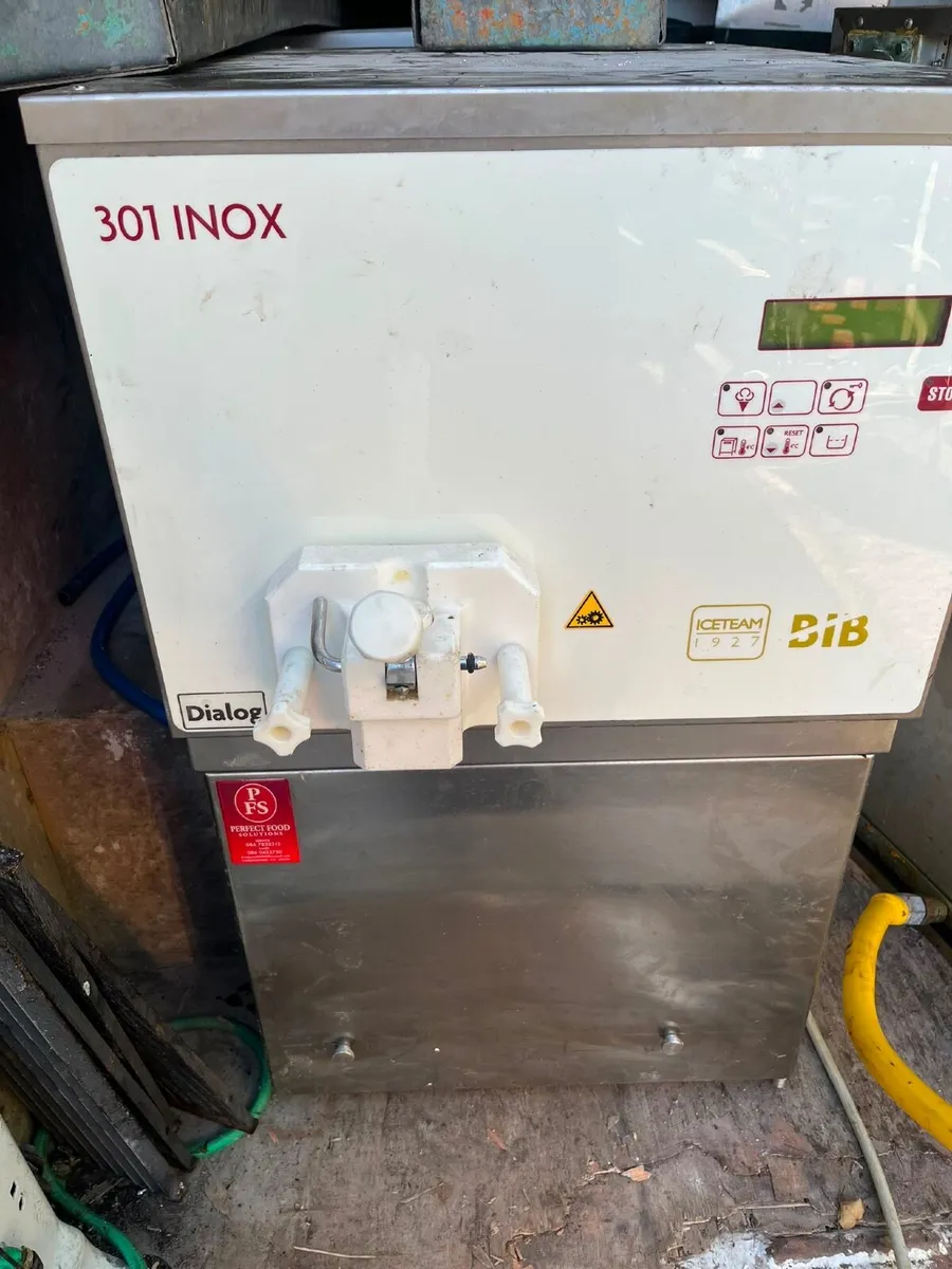 Commercial ice cream machine