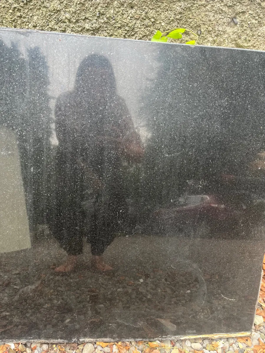 Granite counter top - Image 1