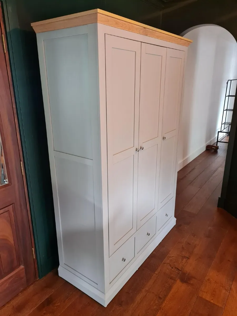 Wardrobe - Image 2
