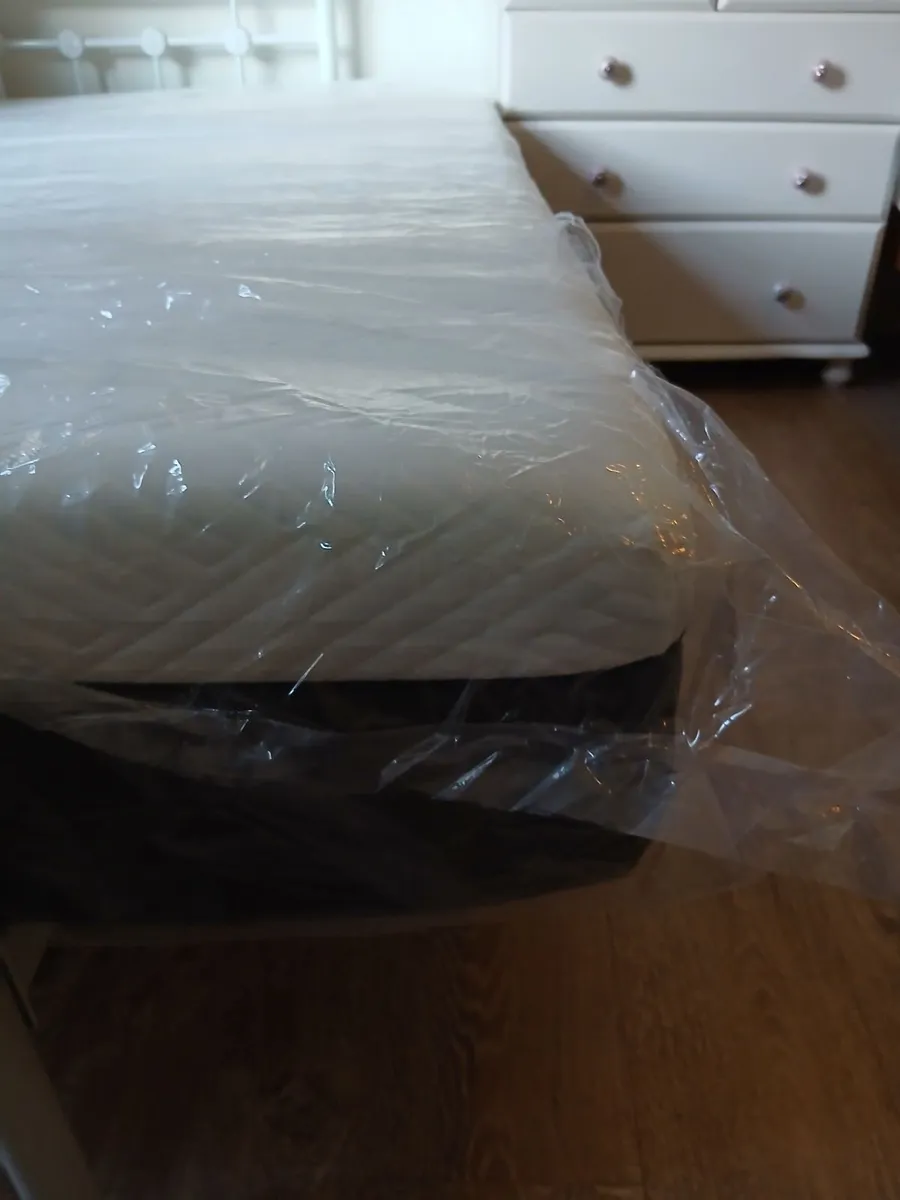 Small double Mattress - Image 1