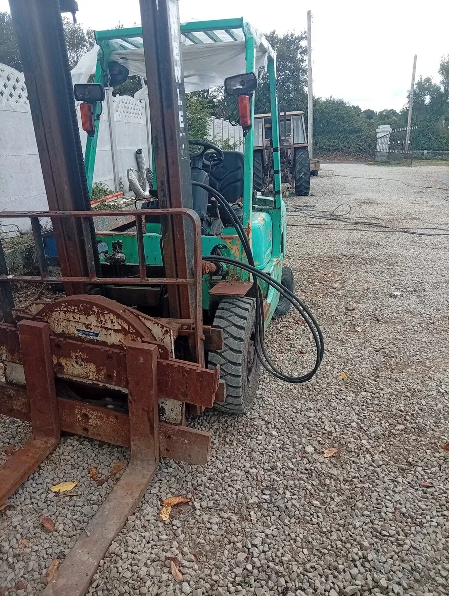 Forklift - Image 3