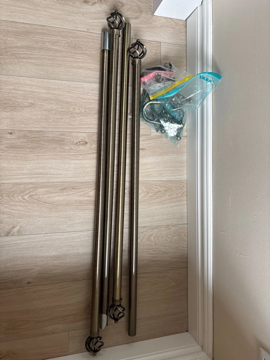 Basket end curtain poles and tie backs - Image 1